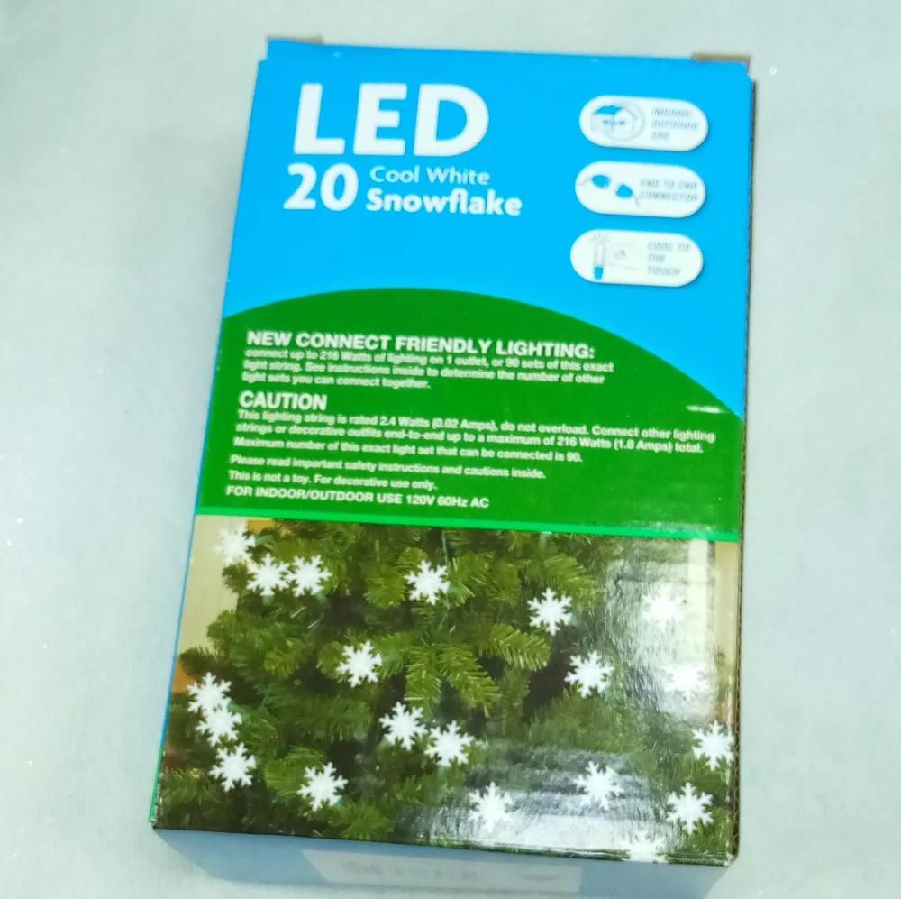 Lot of 4 LED Cool White Snowflake Light Set 20ct